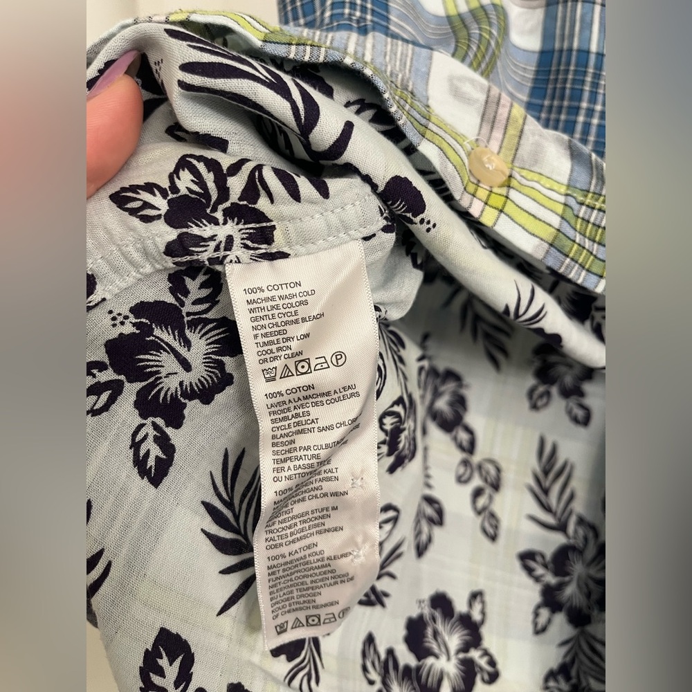 Tommy Bahama button-down, size Large - Picture 4 of 6